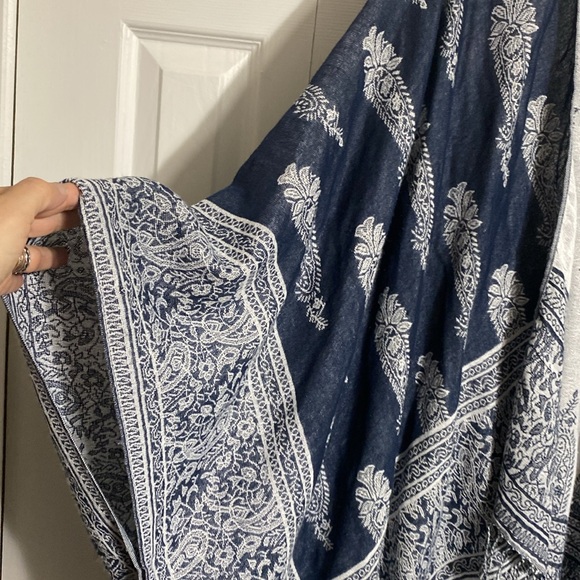 Blue & cream fringe shawl wrap cover top one size - Picture 5 of 12